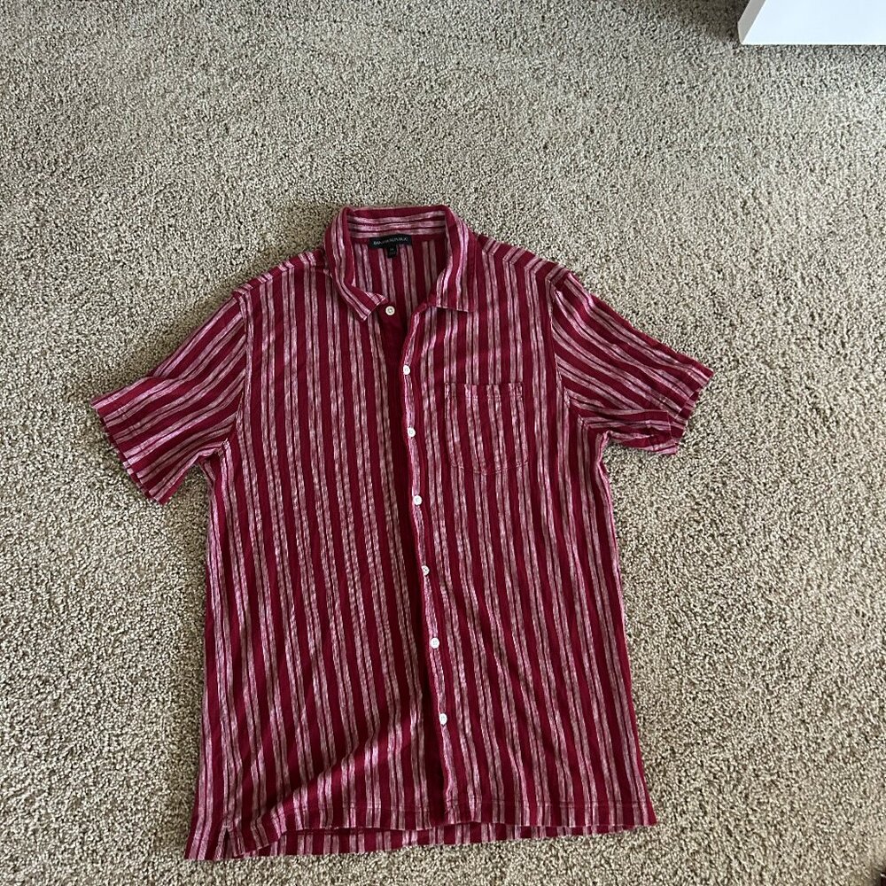 Men's Medium Red Vertical Striped Short Sleeve Button Down Banana Republic
